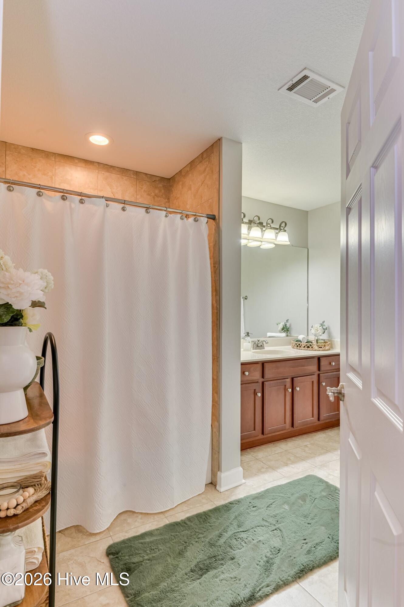 1211 Brookstone Way Augusta, GA 30909 - Photo 26 of 28 hall bath