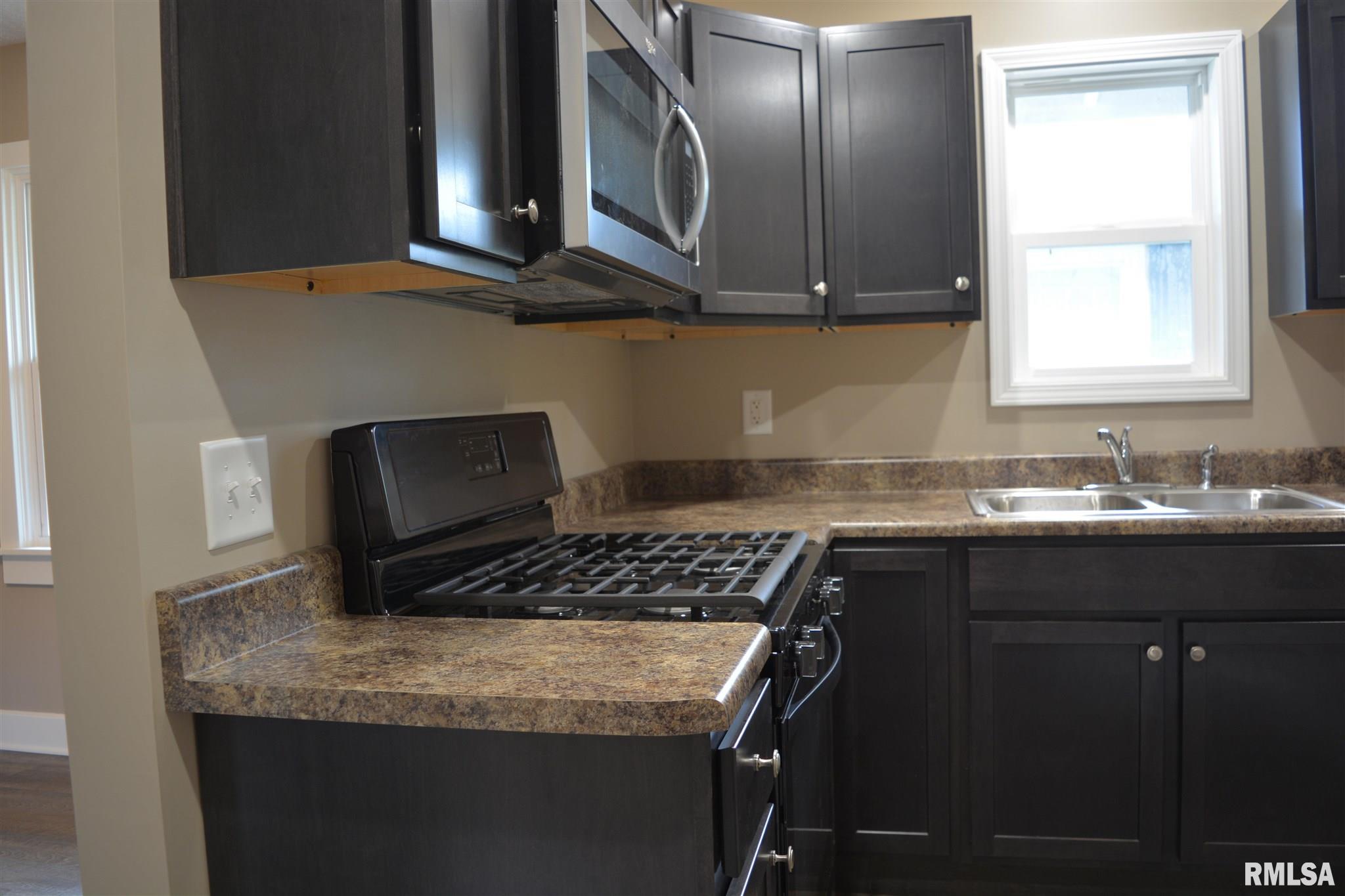 2420 South 4th Street Springfield, IL 62703 - Photo 9 of 18 Gallery Image 9