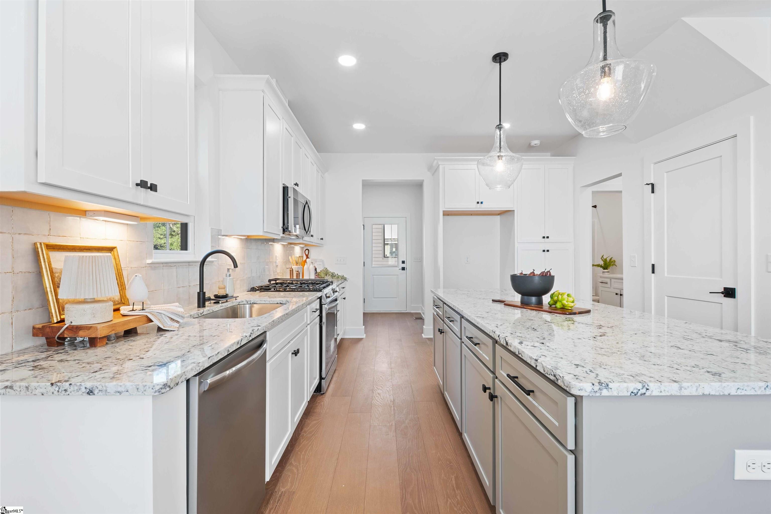 34 Lowndes Hill Road Greenville, SC 29607 - Photo 21 of 24