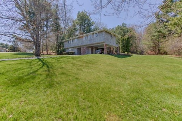 7 Birch Road Wenham, MA 01984 - Photo 3 of 28 Gallery Image 3