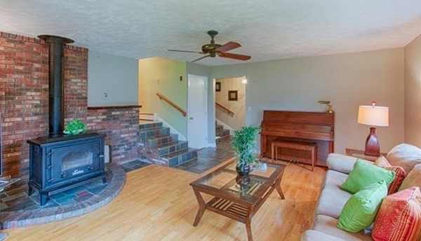 7 Birch Road Wenham, MA 01984 - Photo 8 of 28 Gallery Image 8