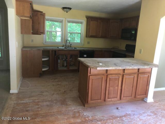 2721 Troy Schenectady Road Schenectady, NY 12309 - Photo 6 of 22 IMG_4954