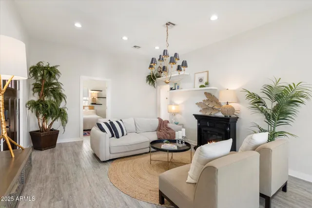 $789,000 | 412 North 14th Street, Phoenix, AZ 85006