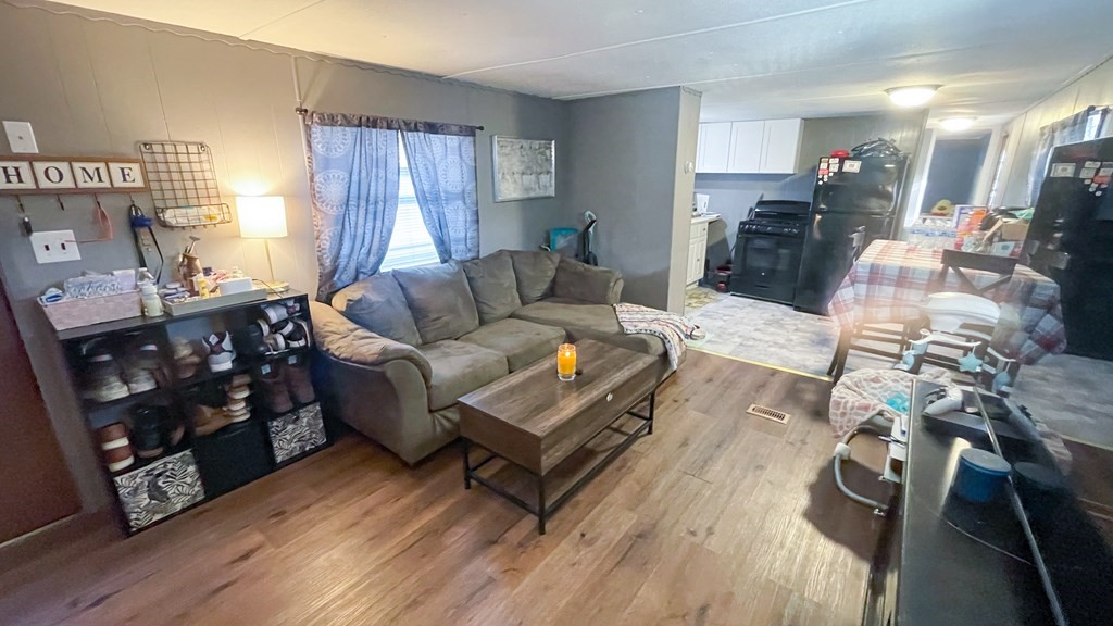 868 Southampton Road, Unit 59 Westfield, MA 01085 - Photo 4 of 10 Gallery Image 4
