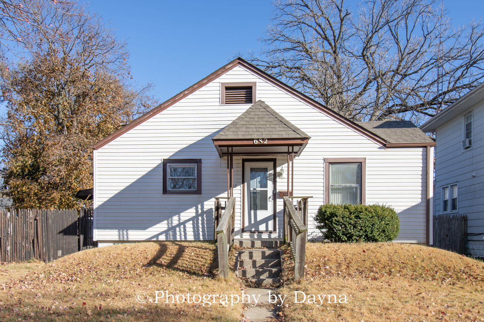 682 South Osborn Avenue Kankakee, IL 60901 - Photo 1 of 19 a front view of a house with a yard