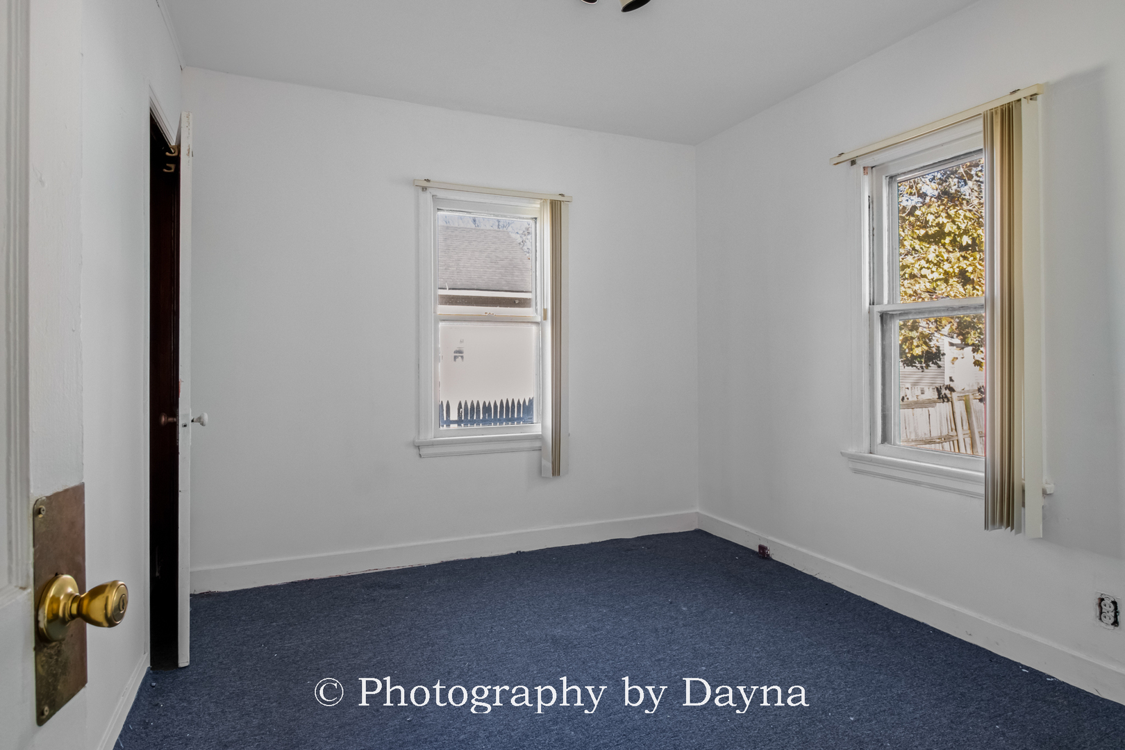 682 South Osborn Avenue Kankakee, IL 60901 - Photo 11 of 19 a view of an empty room with a window