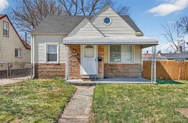 $136,000 | 23131 Lambrecht Avenue, Eastpointe, MI 48021