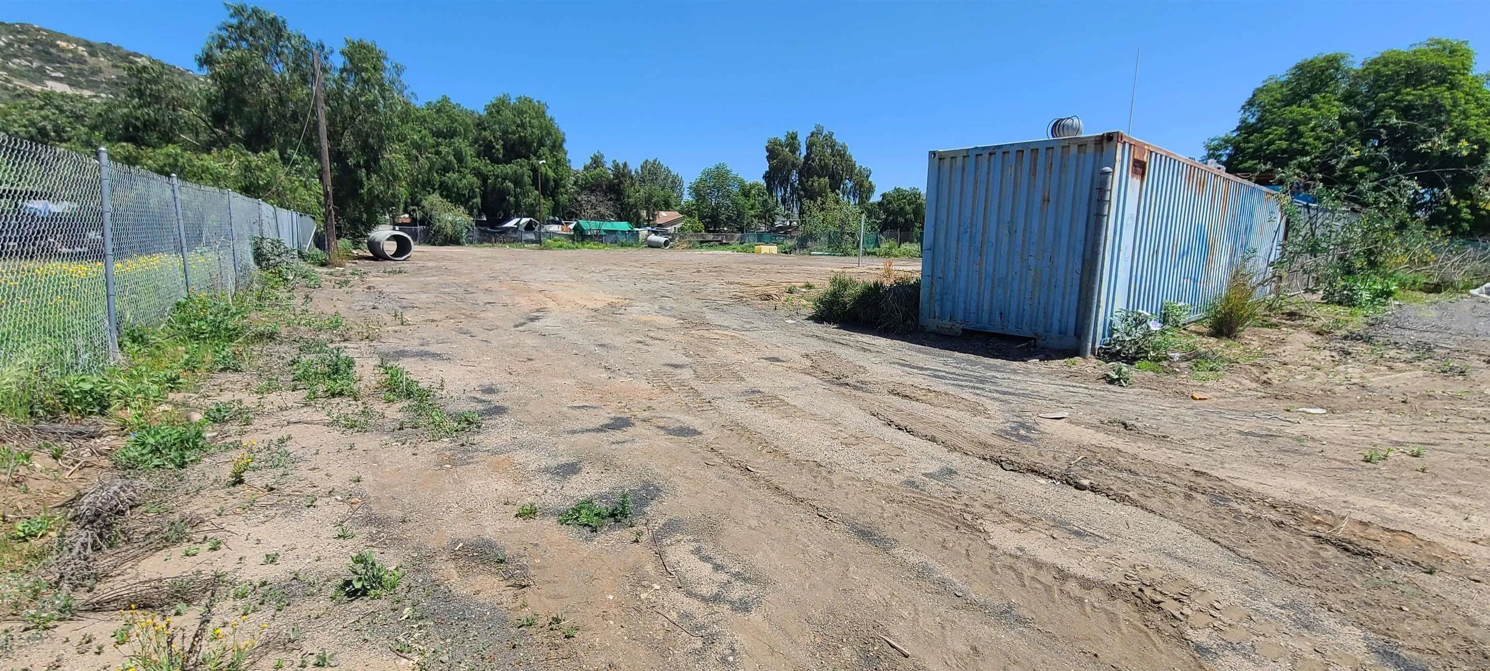 11457 El Nopal Lakeside, CA 92040 - Photo 7 of 14 a backyard of a house