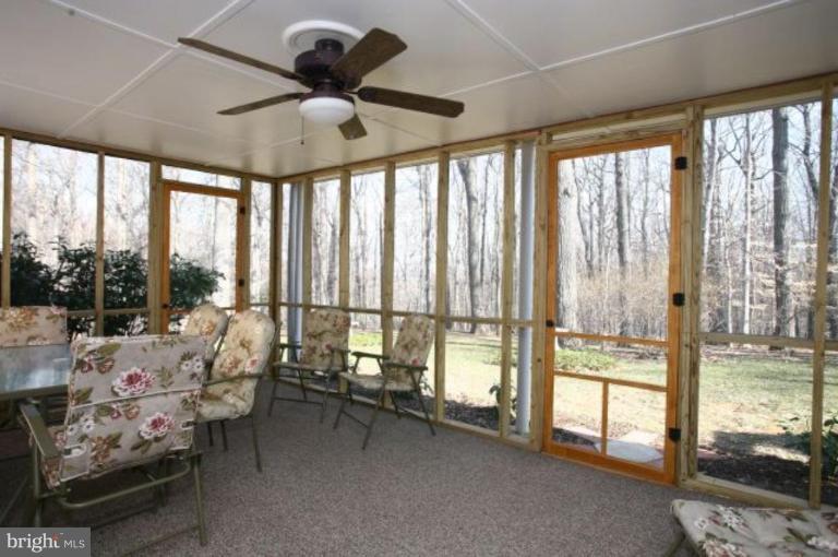 910 Huntsman Road Towson, MD 21286 - Photo 18 of 30 Screened-in Porch