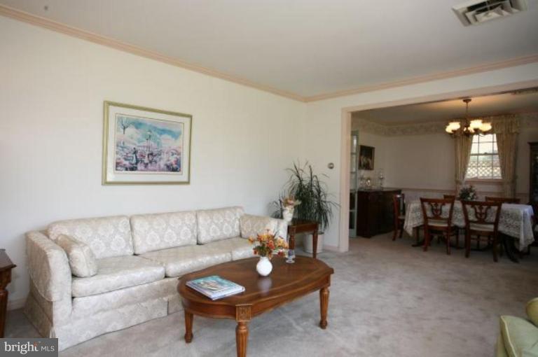 910 Huntsman Road Towson, MD 21286 - Photo 29 of 30 Living Room #3