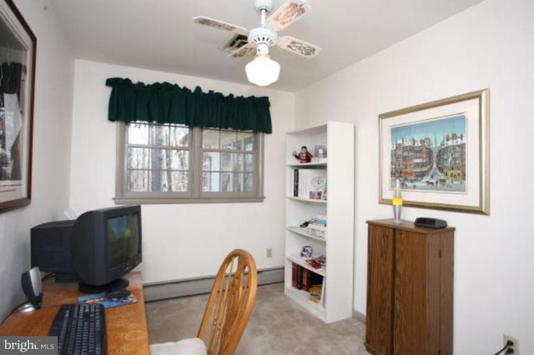 910 Huntsman Road Towson, MD 21286 - Photo 5 of 30 Bedroom #3