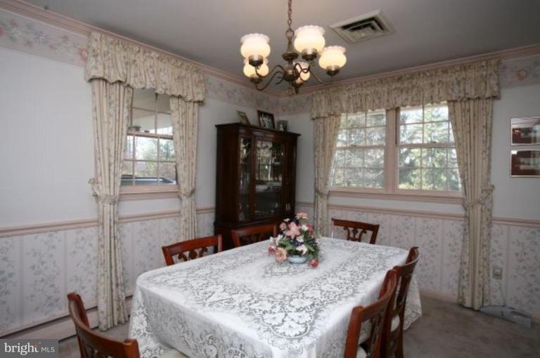 910 Huntsman Road Towson, MD 21286 - Photo 6 of 30 Dining Room #2