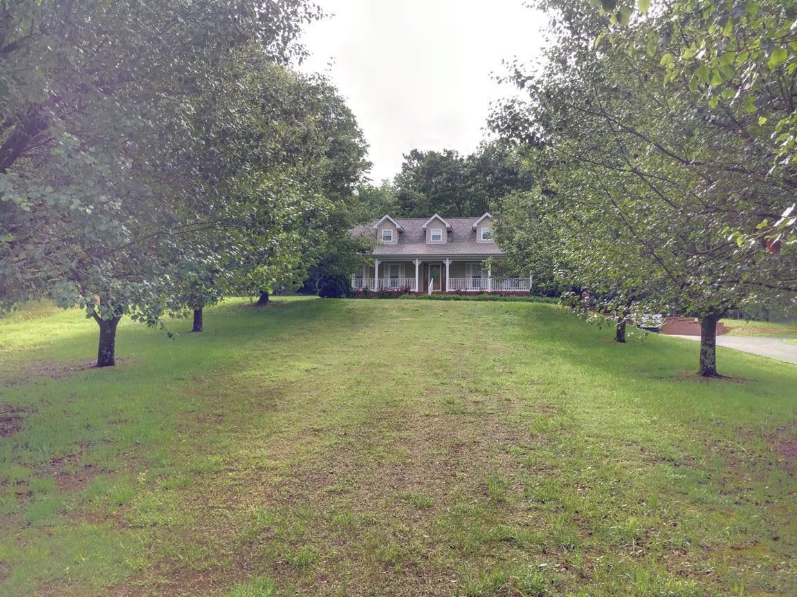 124 Webb Road Livingston, TN 38570 - Photo 4 of 32 E06D866F-A2AA-4B07-8D63-371D56C7FE43