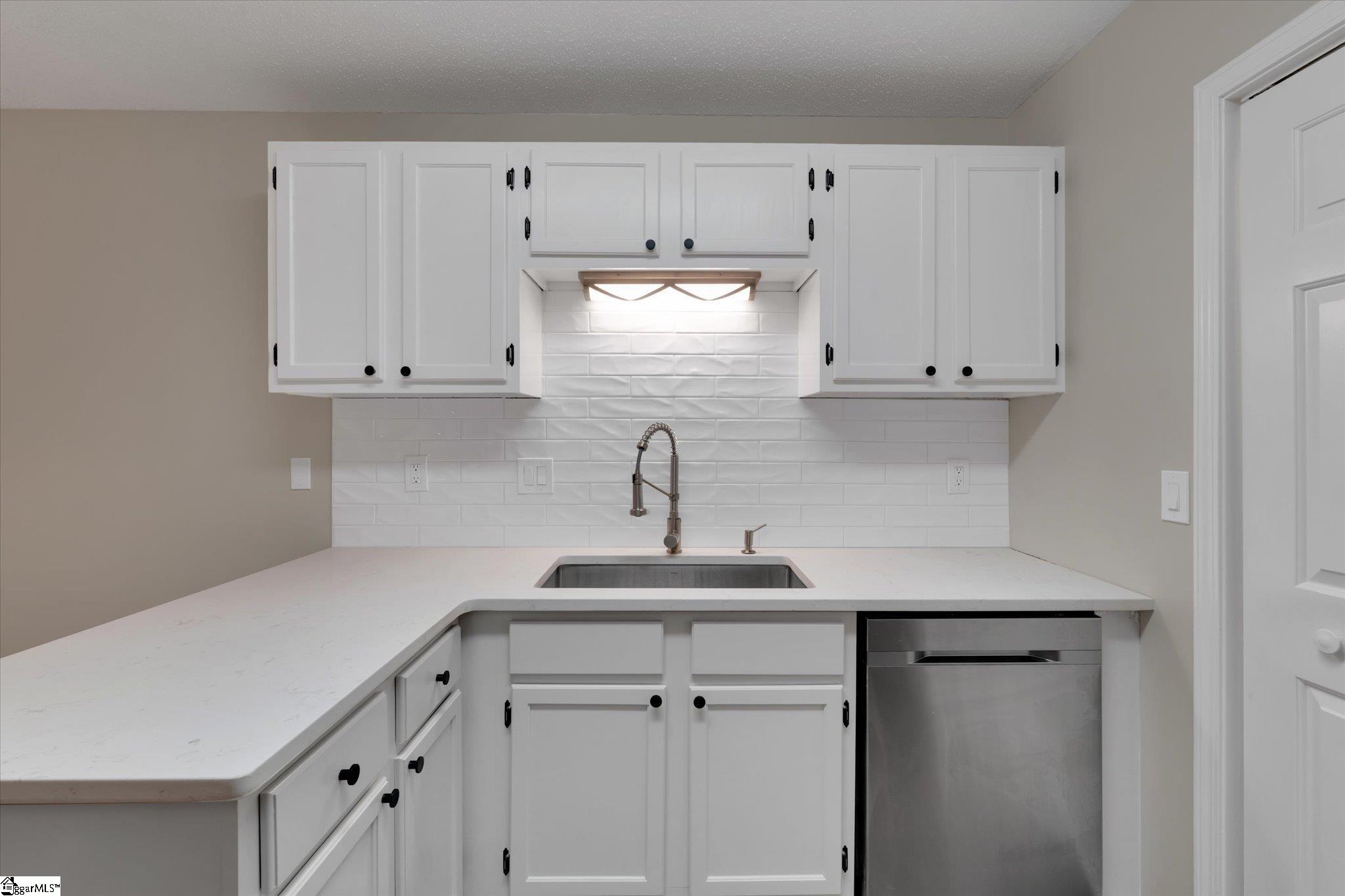 14 Setter Lane, Unit A Greenville, SC 29607 - Photo 6 of 28 Gallery Image 6
