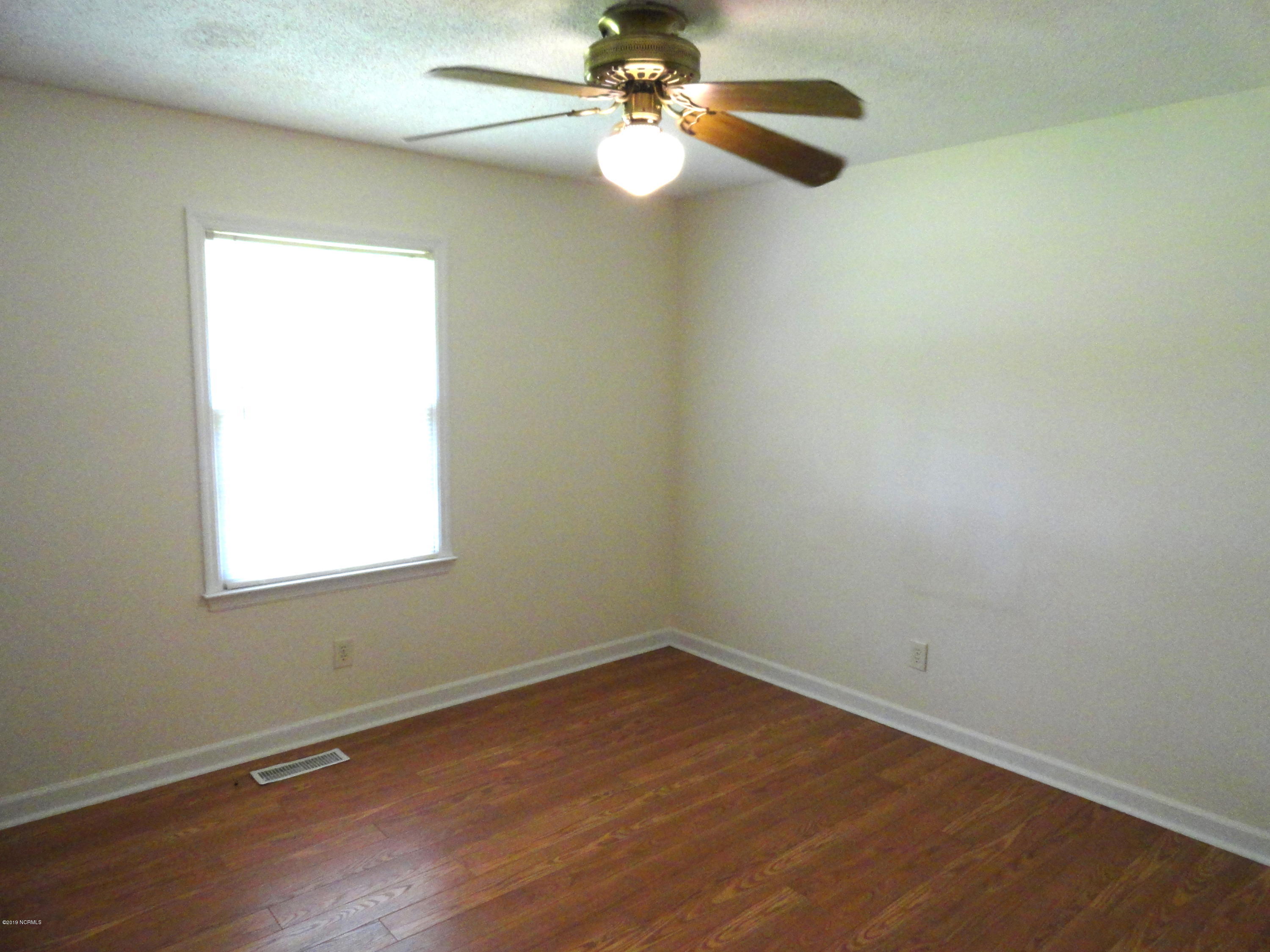 225 Nottingham Drive Havelock, NC 28532 - Photo 14 of 25 Secondary Bedroom #2 from Door