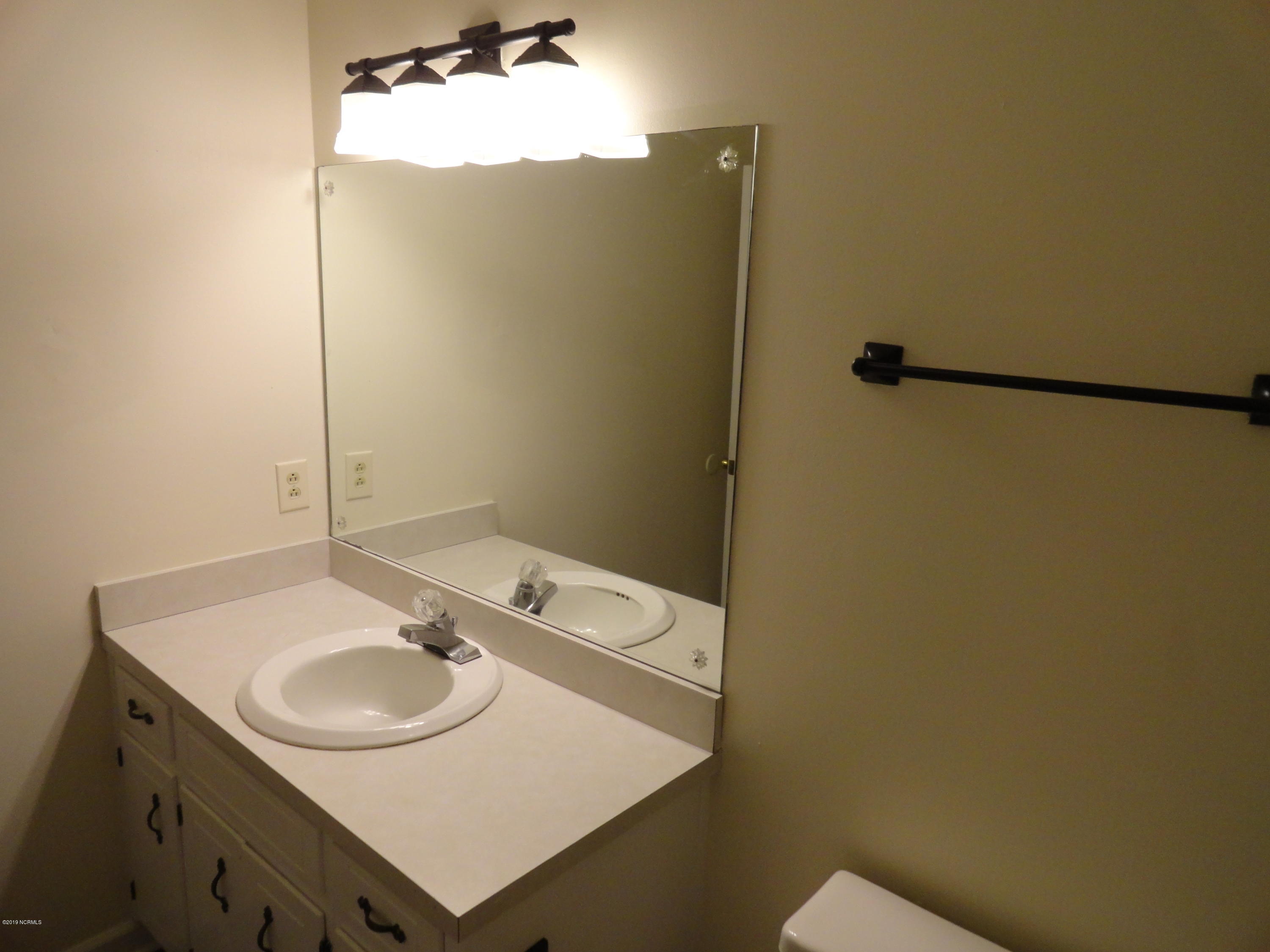 225 Nottingham Drive Havelock, NC 28532 - Photo 17 of 25 Vanity in Hall Bath