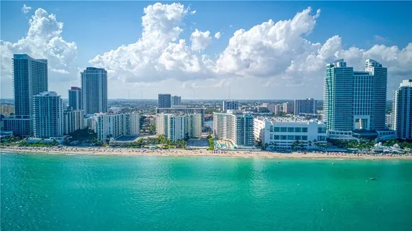 $4,200 | 3725 South Ocean Drive, Unit 1610, Hollywood, FL 33019