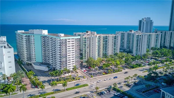 $4,200 | 3725 South Ocean Drive, Unit 1610, Hollywood, FL 33019