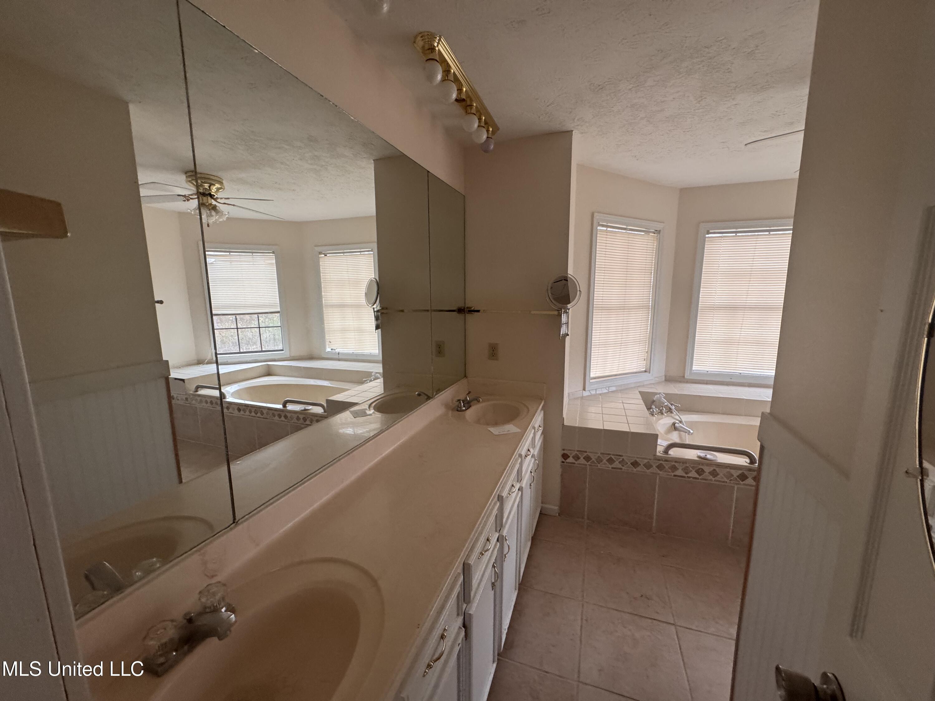 816 Ratliff Ferry Road Canton, MS 39046 - Photo 5 of 13 IMG_5247