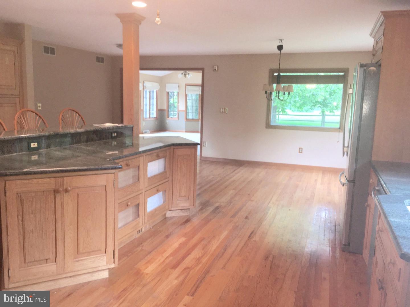 467 Gordon Road Robbinsville, NJ 08691 - Photo 8 of 14 Kitchen