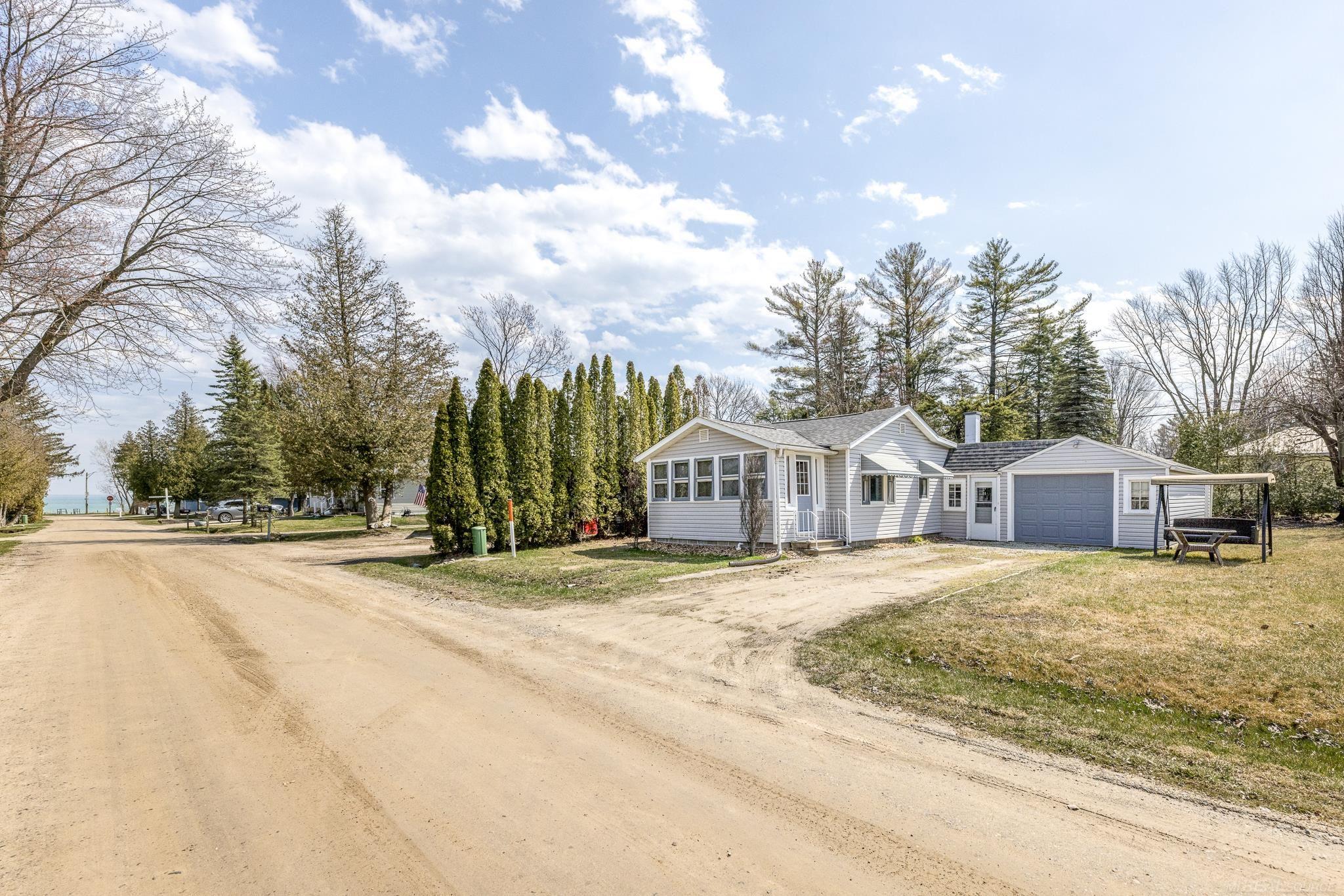 7336 Rosewood Road Lexington, MI 48450 - Photo 1 of 30