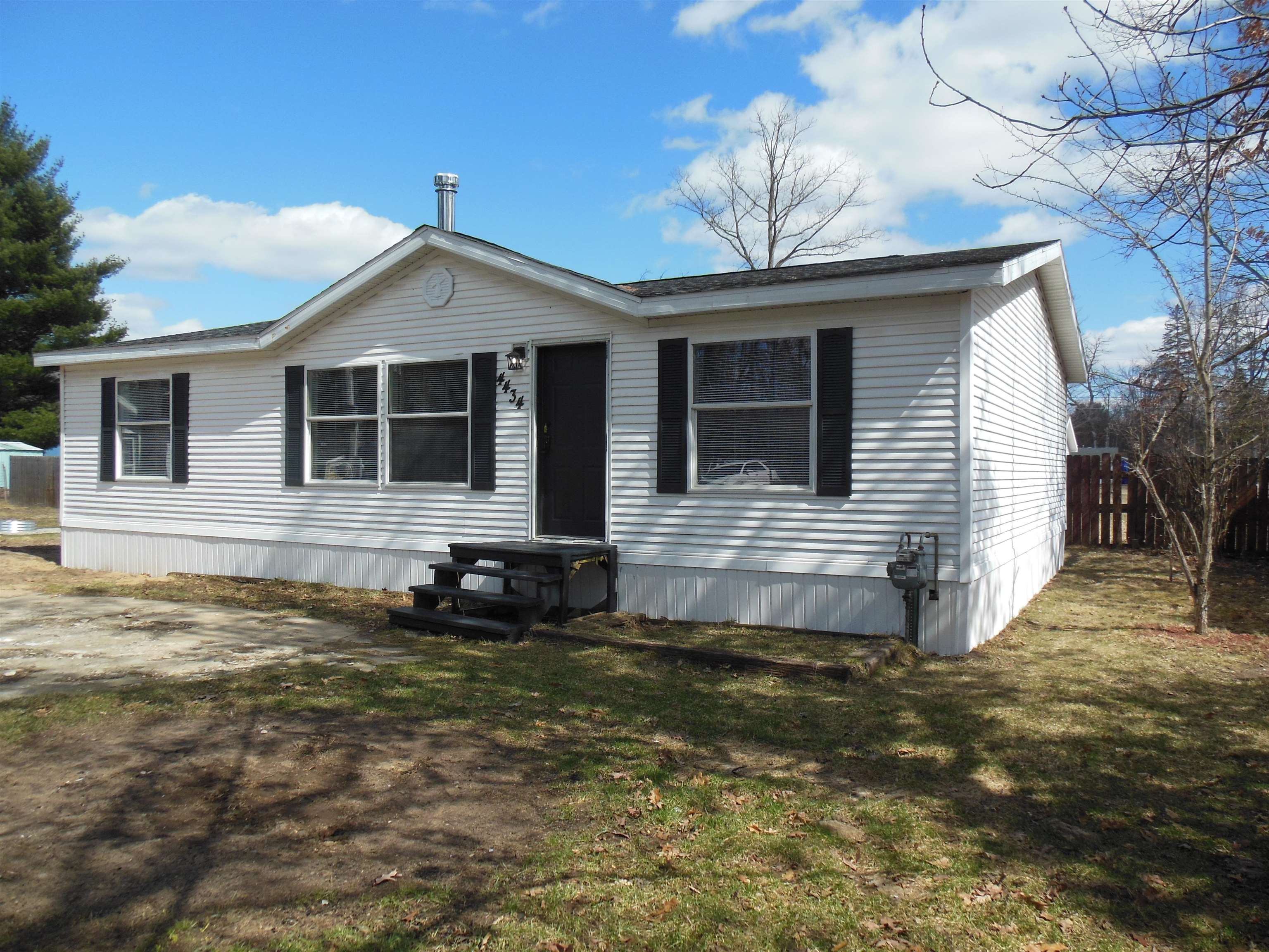 4434 Filter Road Harrison, MI 48625 - Photo 7 of 30