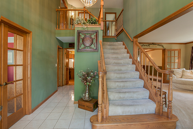 446 Quail Drive Naperville, IL 60565 - Photo 2 of 25