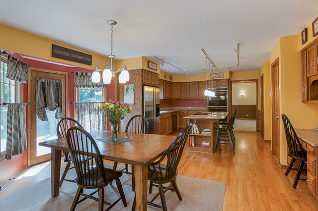 446 Quail Drive Naperville, IL 60565 - Photo 3 of 25