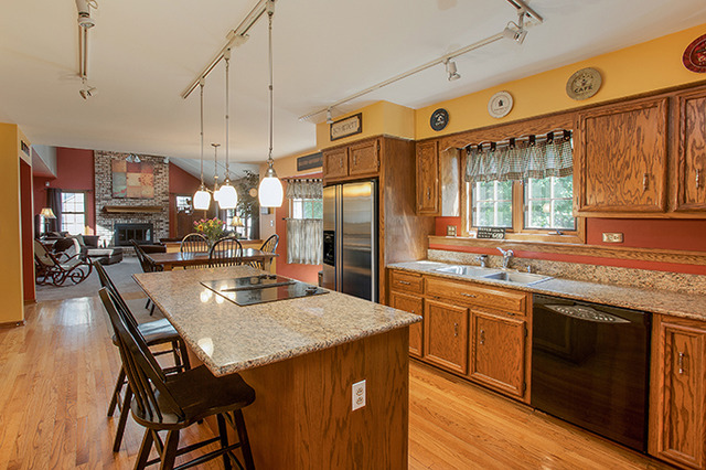 446 Quail Drive Naperville, IL 60565 - Photo 4 of 25