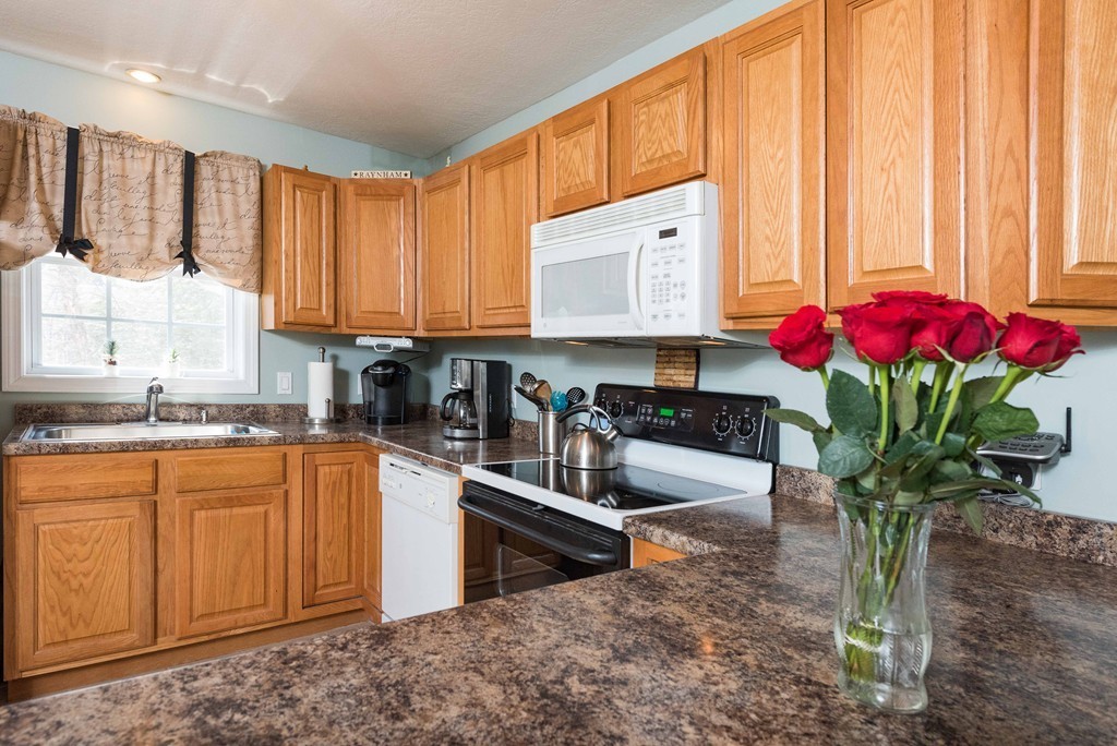 7 Finch Road, Unit 3 Raynham, MA 02767 - Photo 7 of 16 Gallery Image 7