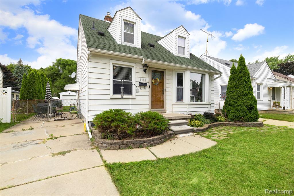 3362 Monroe Street Dearborn, MI 48124 - Photo 3 of 34