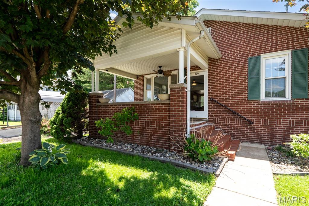 100 West 3rd Street Hartford, IL 62048 - Photo 3 of 38