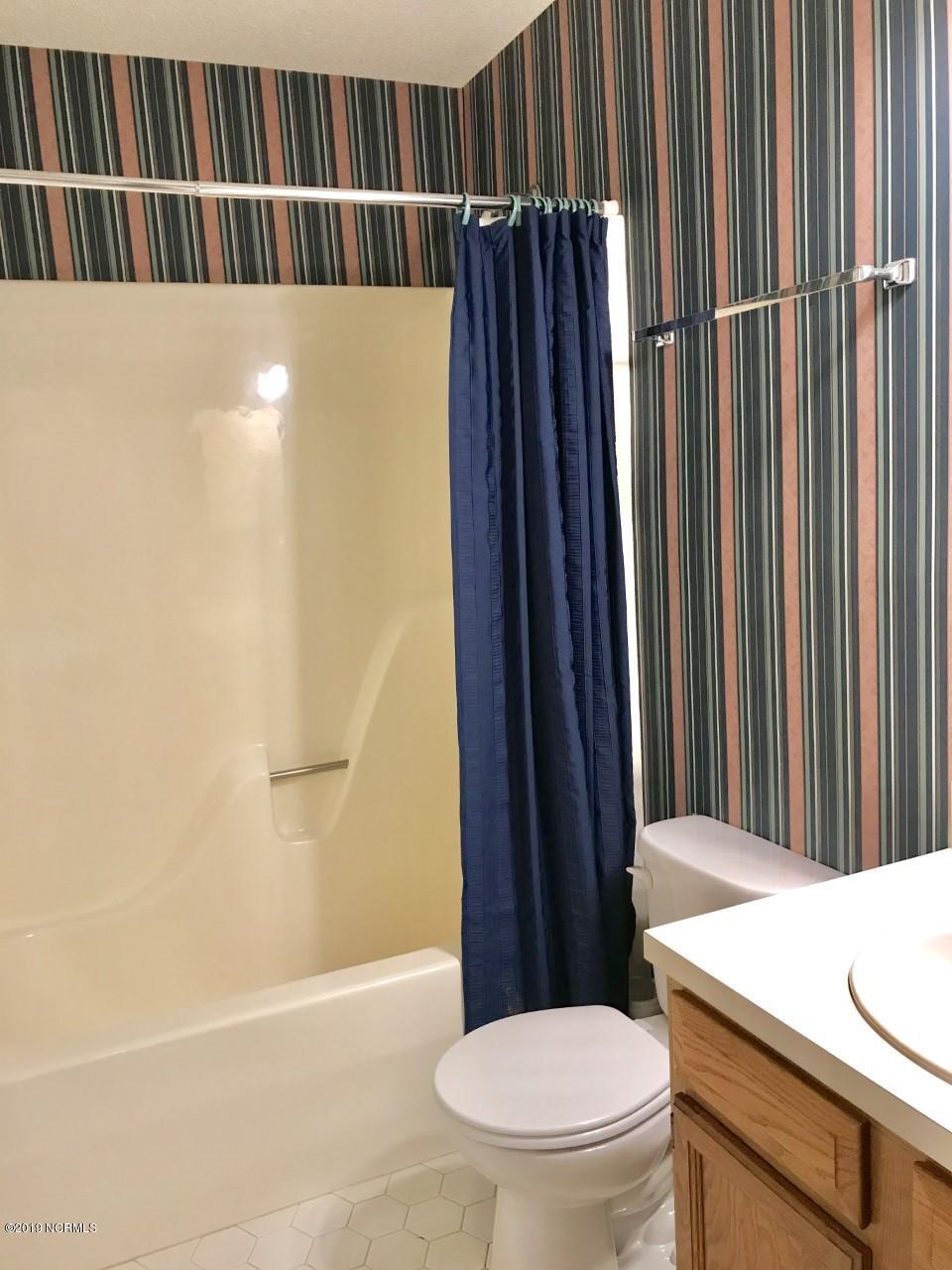 2015 Quail Ridge Road, Unit C Greenville, NC 27858 - Photo 32 of 38 Bathroom2