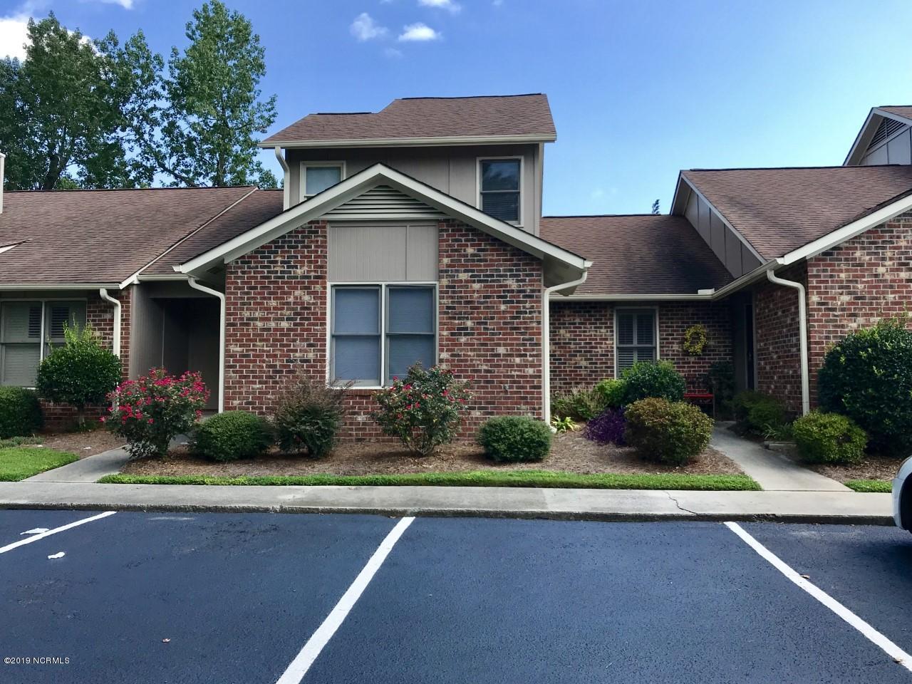2015 Quail Ridge Road, Unit C Greenville, NC 27858 - Photo 5 of 38 Exterior Right1