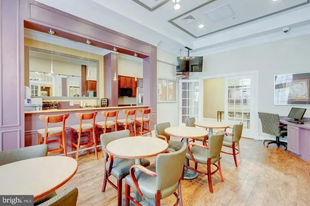 $370,000 | 400 Symphony Circle, Unit 424G, Cockeysville, MD 21030