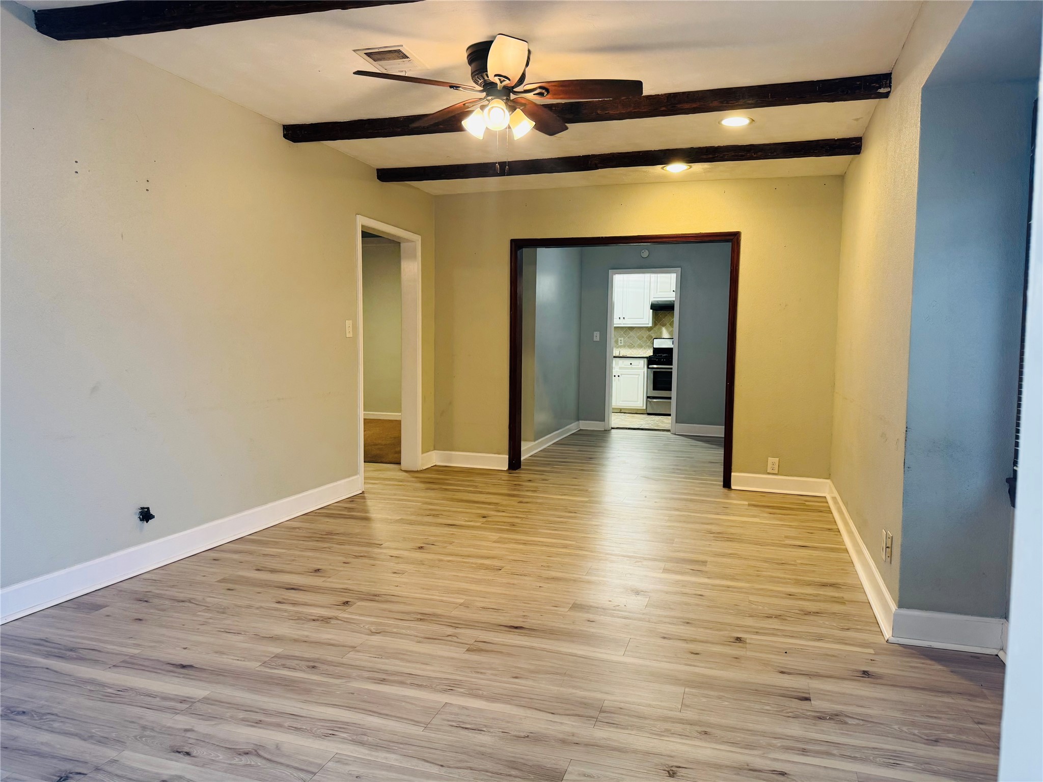 2308 Bennington Street Houston, TX 77093 - Photo 5 of 25