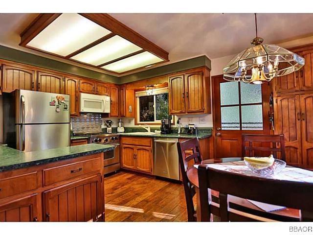 25925 Ranger Drive Lake Arrowhead, CA 92391 - Photo 10 of 26