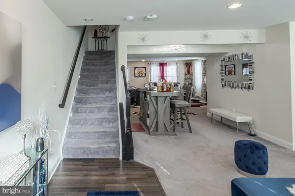 a view of entryway and hall