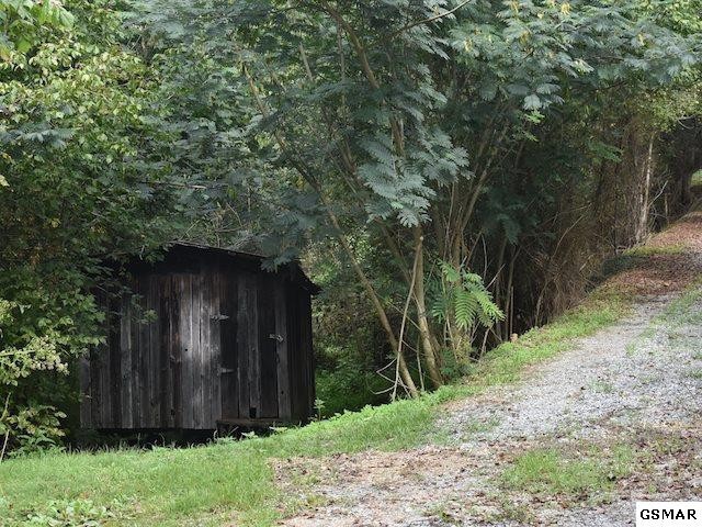 1618 Dixon Branch Road Sevierville, TN 37876 - Photo 8 of 19 Gallery Image 8
