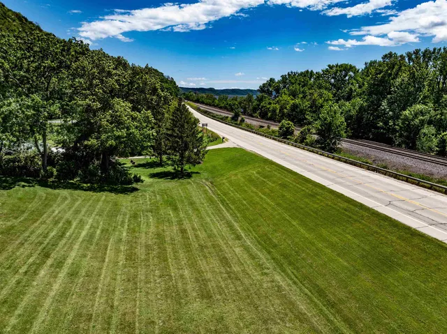 $288,882 | 14435 Fixit Lane, Ferryville, WI 54628