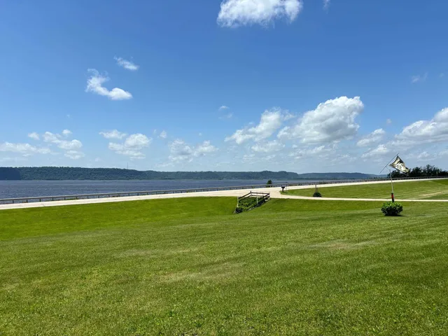 $288,882 | 14435 Fixit Lane, Ferryville, WI 54628