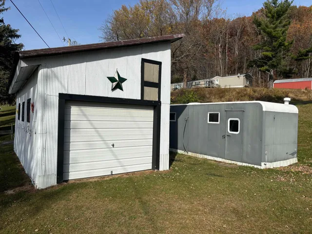 $288,882 | 14435 Fixit Lane, Ferryville, WI 54628