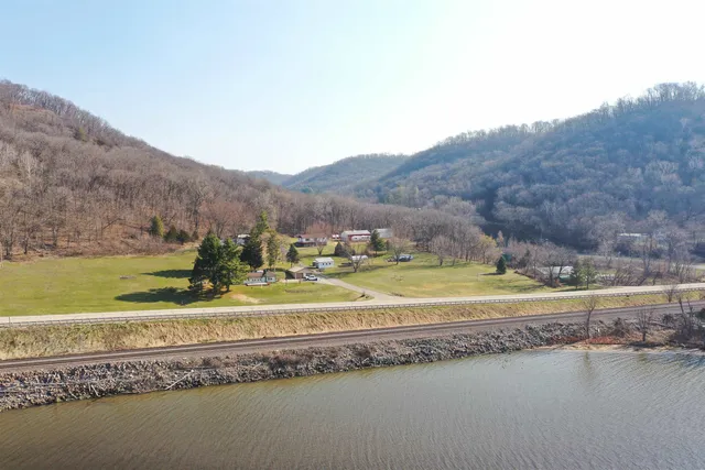 $288,882 | 14435 Fixit Lane, Ferryville, WI 54628