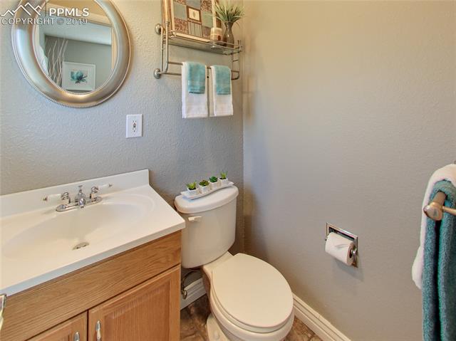 1904 North Chelton Road Colorado Springs, CO 80909 - Photo 17 of 31 Master 1/2 Bath