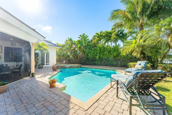 $2,900,000 | 154 Sota Drive, Jupiter, FL 33458