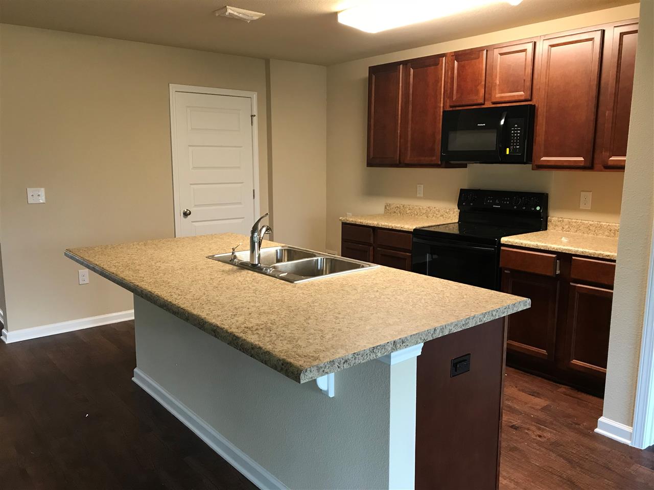 1623 Abbey Loop Foley, AL 36535 - Photo 5 of 14