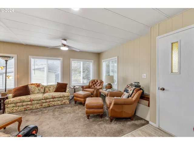 $114,900 | 2511 Southeast River Road, Unit 97, Hillsboro, OR 97123