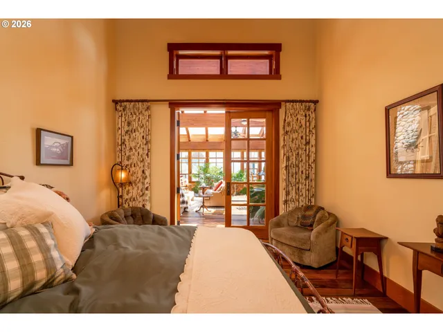 $6,300,000 | 36044 Highway 101, Gold Beach, OR 97444