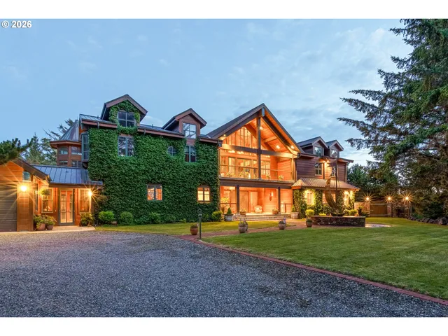 $6,300,000 | 36044 Highway 101, Gold Beach, OR 97444