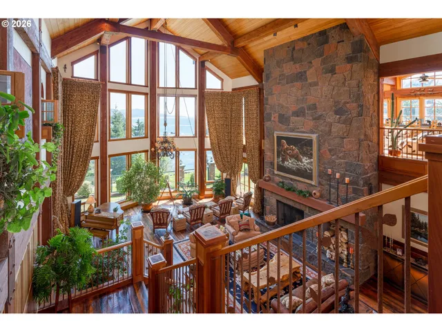 $6,300,000 | 36044 Highway 101, Gold Beach, OR 97444